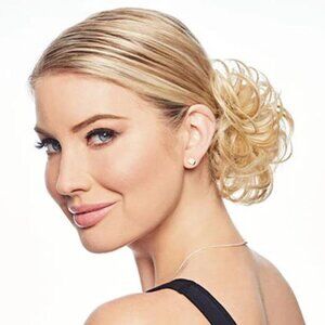 HAIRDO IT'S A WRAP in R10 Chestnut